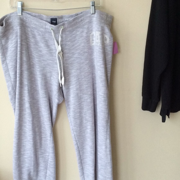 GAP Pants - Gray gap sweatpants size extra large.